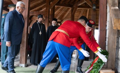 Mandić položio vijenac kod Časnog krsta u Doljanima