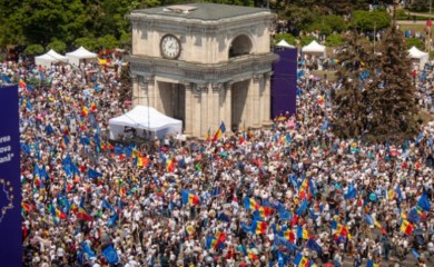 Više desetina hiljada ljudi na mitingu podrške prozapadnoj vladi Moldavije