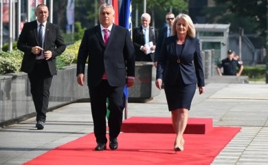 Orban stigao u zvaničnu posjetu BiH, dočekala ga Krišto