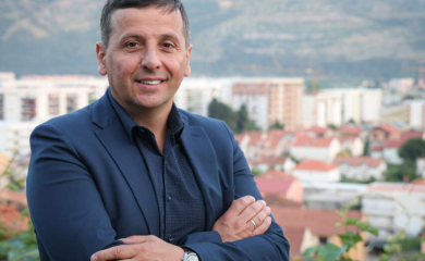 Vukanović tvrdi da iza hapšenja lidera SDS stoje lične i političke veze