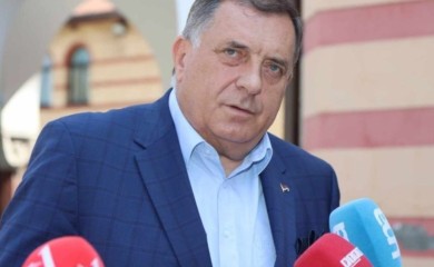 Dodik pozvao Heleza da počne da čita