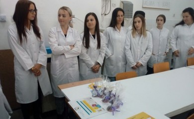 Učenici Medicinske škole uzgojili lavandu pa od nje napravili sapun