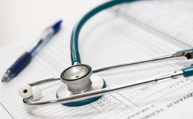 Doktorica KCUS-a dobila disciplinsku prijavu, viđena u frizerskom salonu tokom radnog vremena