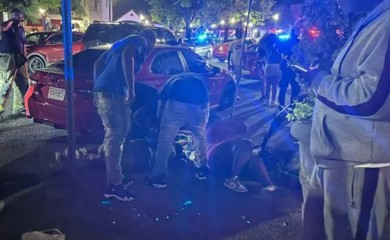 Užas ispred poznatog kluba: Iz vozila u pokretu izrešetao goste koji su čekali da uđu, ima mrtvih