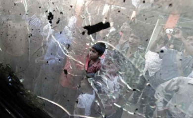 U sudaru autobusa i kamiona 15 osoba poginulo, 40 povrijeđeno