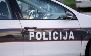 SARAJEVO: Uperio pištolj u radnicu i opljačkao kladionicu