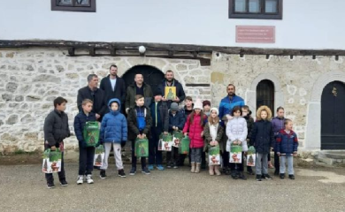 "Srpska nit" organizuje dodjelu novogodišnjih paketića djeci sa KiM