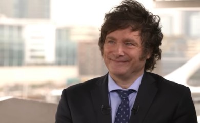 Favorit za argentinskog predsjednika: “Kuća mi je kao Kosovo, imam pet kloniranih pasa”