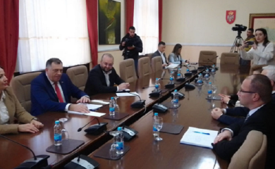 Konsultacije kod Dodika, DEMOS došao prvi