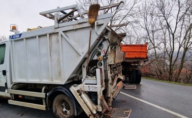 Na Kosovu se zahuktava: Mirna noć na barikadama, danas veliki narodni protest