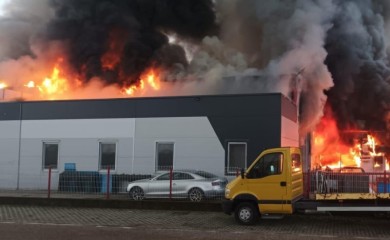 Požar zahvatio benzinsku pumpu, velika materijalna šteta VIDEO