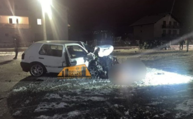 Stravičan sudar: Jedna osoba poginula, petoro povrijeđenih