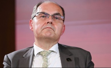 Šmit početkom marta nameće izmjene Izbornog zakona BiH