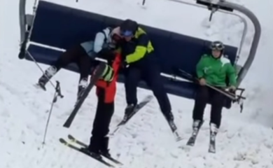 Nova drama na Jahorini: Dijete visilo sa žičare, okupljeni priskočili u pomoć (VIDEO)