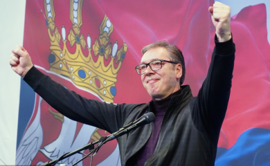 Francuski mediji: Vučić vlada tako što štampa novac i rasprodaje nacionalno bogatstvo