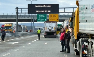 Prekinuta blokada graničnih prelaza, daje se šansa razgovoru
