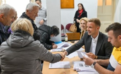 Stanivuković: Već preko 10.000 zahtjeva za besplatan javni prevoz, ove sedmice uručićemo prve kartice