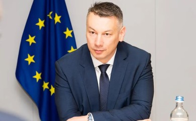 NEŠIĆ: Ko stoji iza sinhronizovanog pokušaja razaranja Narodne skupštine