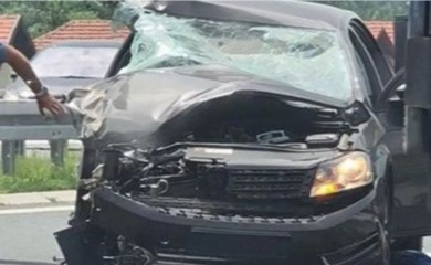 Težak udes na auto-putu: Četiri osobe povrijeđene, prevezeni u bolnicu
