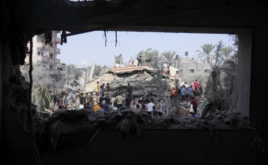 Masovni udari Izraela na položaje Hamasa, na meti i Hezbolah