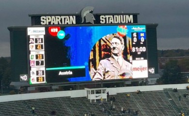 Skandalozno: Lik Hitlera se pojavio na semaforu prije utakmice