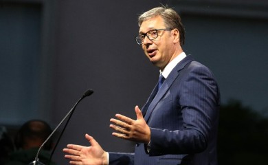 "Burek za doručak, ćevape za večeru" Vučić na Tik Toku podijelio nesvakidašnje stvari o sebi (VIDEO)