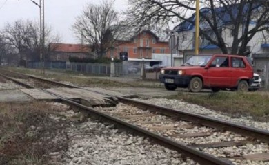 “Željeznice RS” uklanjaju 90 neadekvatnih pružnih prelaza