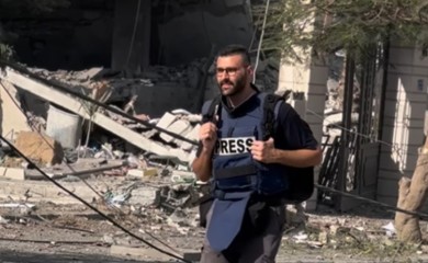 "Otišao sam slomljenog srca" Motaz Azaiza ima novi dom nakon napuštanja Gaze