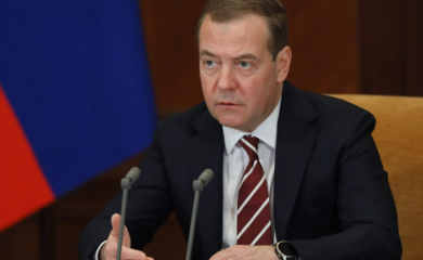 MEDVEDEV: Spremni smo ići do granica Poljske