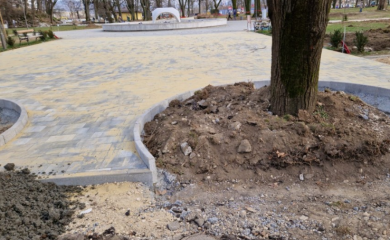 Betonski krugovi na trotoaru! Stanivuković pravda: Dešava se, nije svijet stao