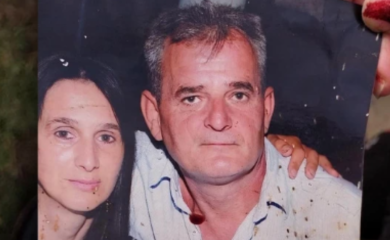 Jeziva ispovijest oca: Djeca ga izbola 41 put pa mu ubili ženu