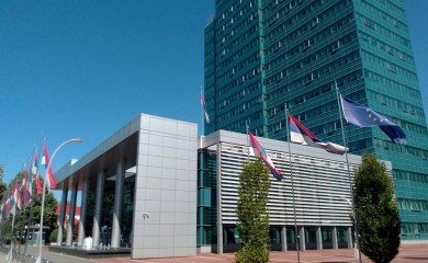 Hoće li Zakon o državnim službenicima odvojiti rad od nerada