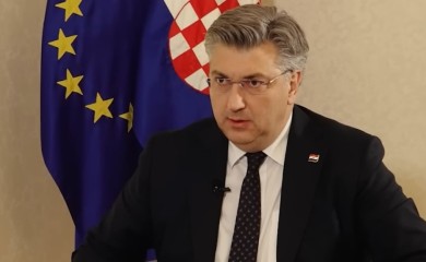 Plenkovića u Jasenovcu pitali kako bi presudio onima koji koriste ustaški pozdrav