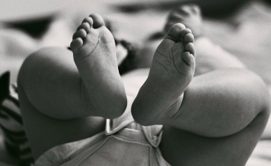 Tragedija u Srbiji: Beba preminula od opekotina zadobijenih tokom kupanja