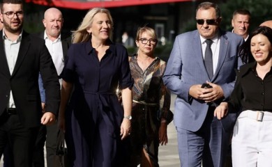Dodik: Nikog ne uslovljavam, predstavljam narod