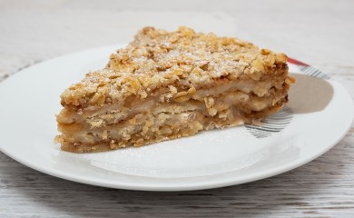 Kolač od jabuka i ovsenih pahuljica