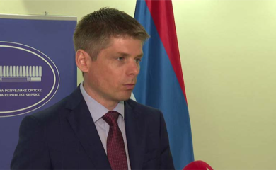 Gujon dijeli srpske zastave Banjalučanima pred meč sa Brazilom