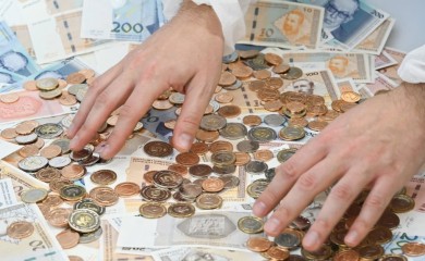 Građani se zadužuju kako bi preživjeli, ugrijali se i ljetovali