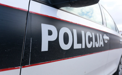 Tragičan epilog nesreće kod Sarajeva: Mladić preminuo, bore se za život djeteta