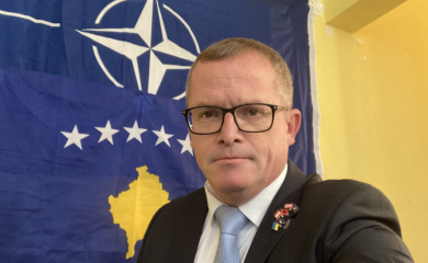 “Možete li molim vas prestati”: Srbi se Ginteru osvetili objavljivanjem njegovog broja