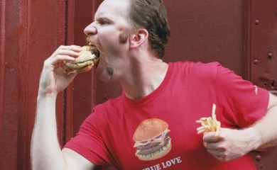 Umro reditelj koji je 30 dana jeo samo hranu iz Mekdonaldsa i o tome snimio film