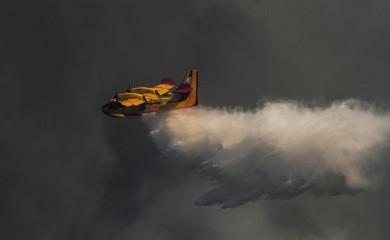 U padu kanadera poginuli mladi piloti, proglašena trodnevna žalost