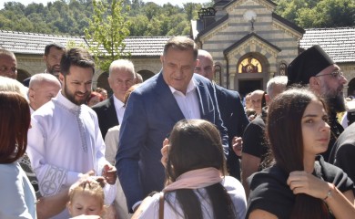 Dodik u manastiru Osovica na obilježavanju praznika Presvete Bogorodice Trojeručice