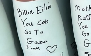 Zbog podrške Palestini: Izraelska vojska na projektilima koje ispaljuju na Gazu napisala imena Billie Eilish i Marka Ruffala