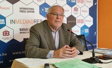 "CIK nema pravo da traži vještačenje autentičnosti dokumenta"