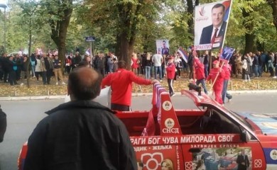 Građani iz cijele Srpske pristižu na narodni miting "Otadžbina zove"