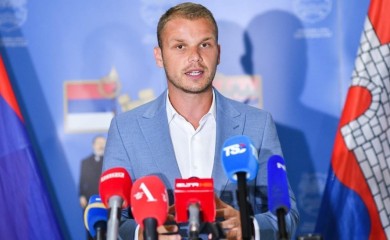 Stanivuković radnicima Gradske uprave dao dva sata pauze da gledaju Srbiju