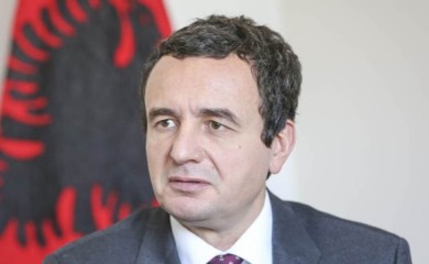 Kurti napadnut zbog tablica, gađali ga trešnjama  VIDEO