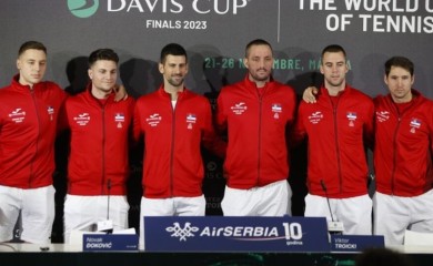 PODLEGLI PRITISKU: Organizatori Dejvis kupa obrisali numeru “Veseli se, srpski rode”