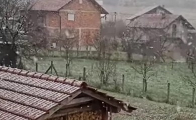 Pao prvi snijeg u Banjaluci (VIDEO)